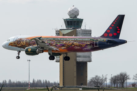Airbus A320-214 - OO-SNF operated by Brussels Airlines