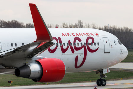 Boeing 767-300ER - C-FMWY operated by Air Canada Rouge