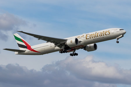 Boeing 777-300ER - A6-EPS operated by Emirates
