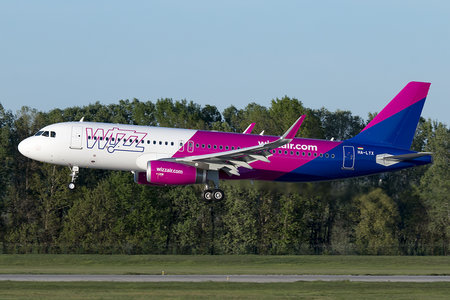 Airbus A320-232 - HA-LYX operated by Wizz Air