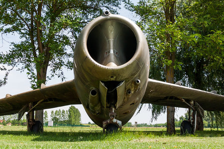 Mikoyan-Gurevich MiG-15bis - 814 operated by Magyar Néphadsereg (Hungarian People's Army)