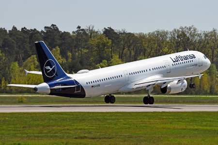 Airbus A321-231 - D-AISQ operated by Lufthansa