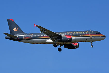 Airbus A320-232 - JY-AYS operated by Royal Jordanian