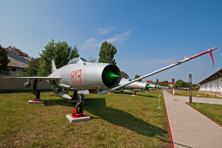 Mikoyan-Gurevich MiG-21F-13 - 813 operated by Magyar Néphadsereg (Hungarian People's Army)