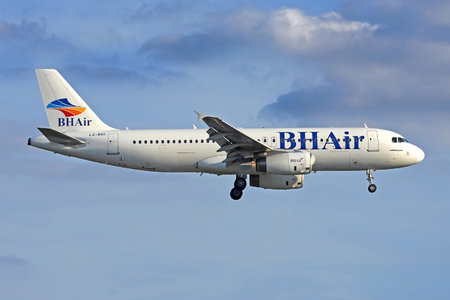 Airbus A320-232 - LZ-BHI operated by BH Air