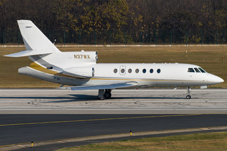 Dassault Falcon 50EX - N37WX operated by Private operator