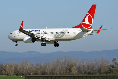 Boeing 737-800 - TC-JGR operated by Turkish Airlines
