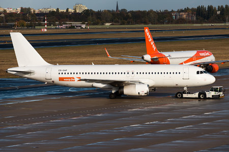 Airbus A320-232 - ES-SAP operated by Smartlynx Airlines Estonia