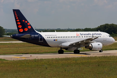 Airbus A319-111 - OO-SSV operated by Brussels Airlines