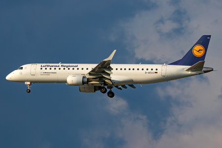 Embraer E190LR (ERJ-190-100LR) - D-AECG operated by Lufthansa CityLine
