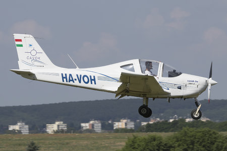Tecnam P2002JF Sierra - HA-VOH operated by CAVOK Aviation Training