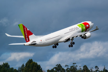 Airbus A330-223 - CS-TOK operated by TAP Portugal