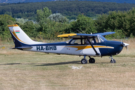 Cessna 172K Skyhawk - HA-BHB operated by Dream Air Kft.