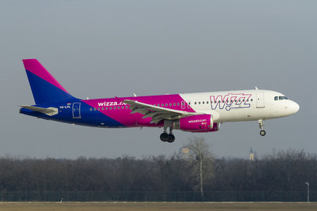 Airbus A320-232 - HA-LPL operated by Wizz Air