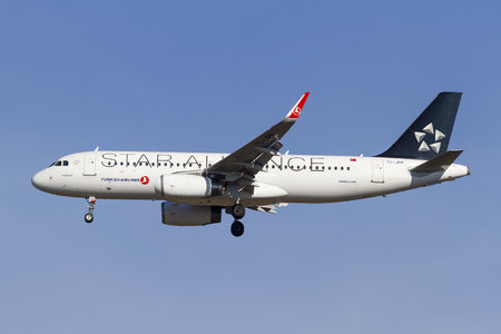 Airbus A320-232 - TC-JPP operated by Turkish Airlines
