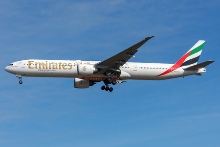 Boeing 777-300ER - A6-EBI operated by Emirates