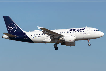 Airbus A319-112 - D-AIBF operated by Lufthansa