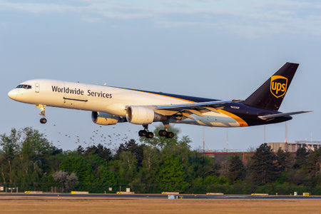 Boeing 757-200PF - N433UP operated by United Parcel Service (UPS)