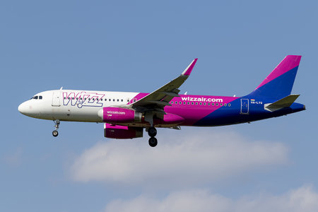 Airbus A320-232 - HA-LYG operated by Wizz Air