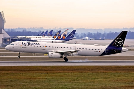 Airbus A321-231 - D-AIDB operated by Lufthansa