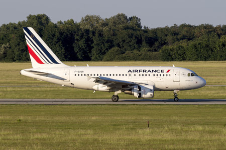 Airbus A318-111 - F-GUGR operated by Air France