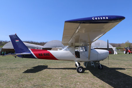 Cessna 152 - HA-BHG operated by Fly-Coop