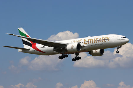 Boeing 777-200LR - A6-EWH operated by Emirates