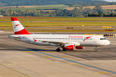Airbus A320-216 - OE-LXB operated by Austrian Airlines