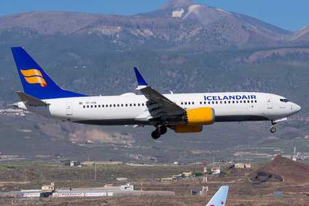 Boeing 737-8 MAX - TF-ICN operated by Icelandair