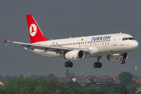 Airbus A320-232 - TC-JPS operated by Turkish Airlines