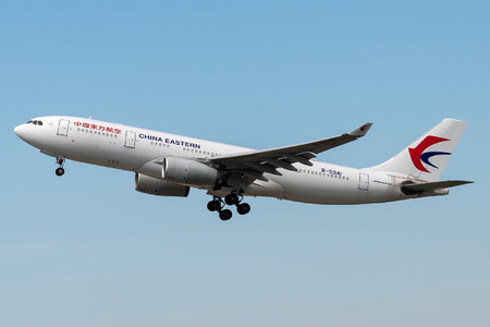 Airbus A330-243 - B-5941 operated by China Eastern Airlines