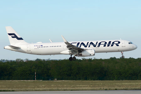 Airbus A321-231 - OH-LZP operated by Finnair