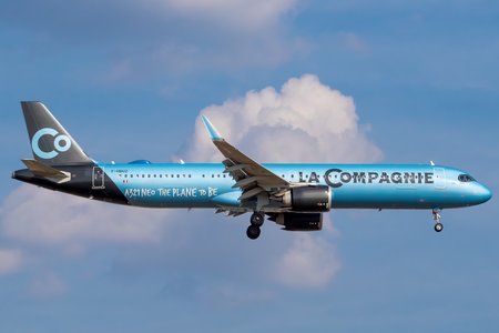 Airbus A321-251NX - F-HBUZ operated by La Compagnie