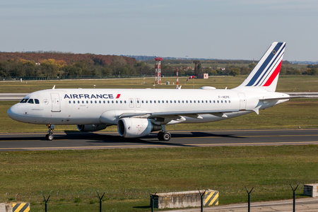 Airbus A320-214 - F-HEPE operated by Air France
