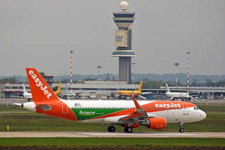 Airbus A320-214 - OE-IVC operated by easyJet Europe