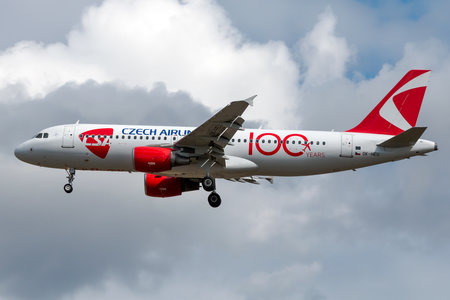 Airbus A320-214 - OK-HEU operated by CSA Czech Airlines