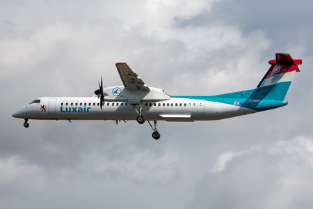 Bombardier DHC-8-Q402 Dash 8 - LX-LGG operated by Luxair