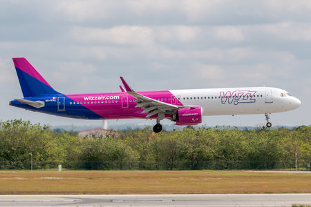 Airbus A321-271NX - 9H-WAL operated by Wizz Air