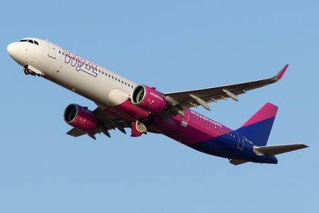 Airbus A321-271NX - HA-LGA operated by Wizz Air