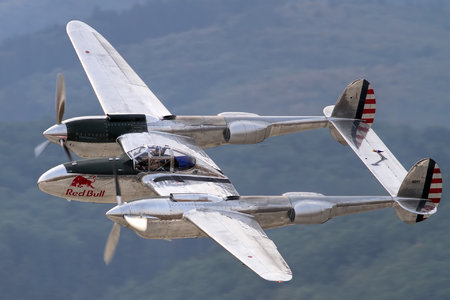 Lockheed P-38L Lightning - N25Y operated by The Flying Bulls