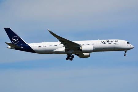 Airbus A350-941 - D-AIXJ operated by Lufthansa