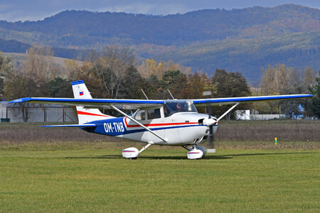 Cessna 172S Skyhawk SP - OM-TNB operated by Aeroklub Trenčín