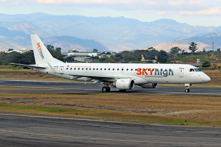 Embraer E190IGW (ERJ-190-100IGW) - HI1091 operated by SKYhigh Dominicana