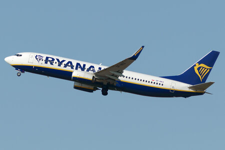 Boeing 737-800 - SP-RKS operated by Ryanair