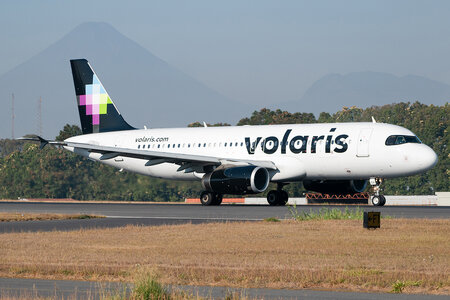 Airbus A320-233 - N512VL operated by Volaris