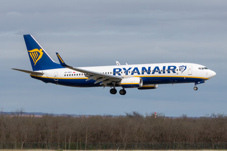 Boeing 737-800 - SP-RKV operated by Ryanair Sun