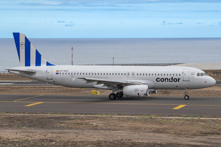Airbus A320-232 - LY-VUT operated by Condor