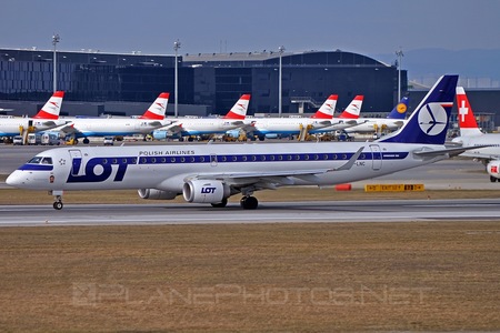 Embraer E195LR (ERJ-190-200LR) - SP-LNC operated by LOT Polish Airlines