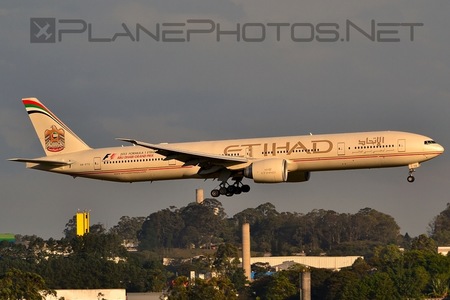 Boeing 777-300 - A6-ETD operated by Etihad Airways