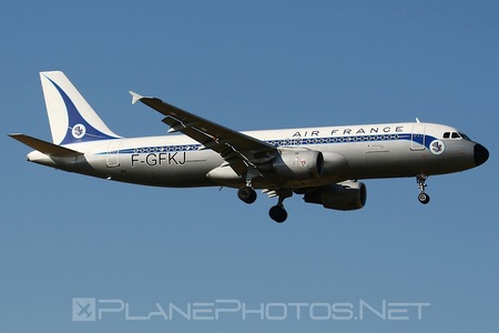 Airbus A320-211 - F-GFKJ operated by Air France